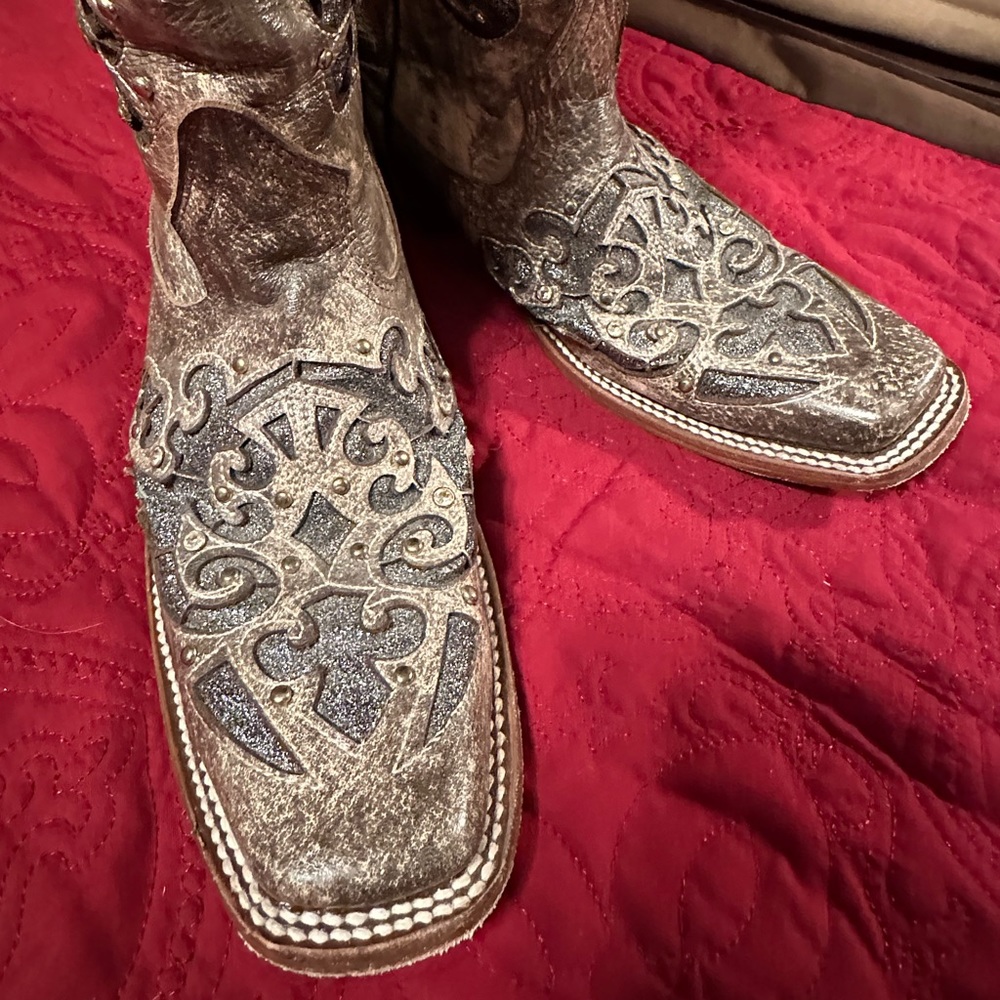 COPY - Sparkly square toe cowboy boots